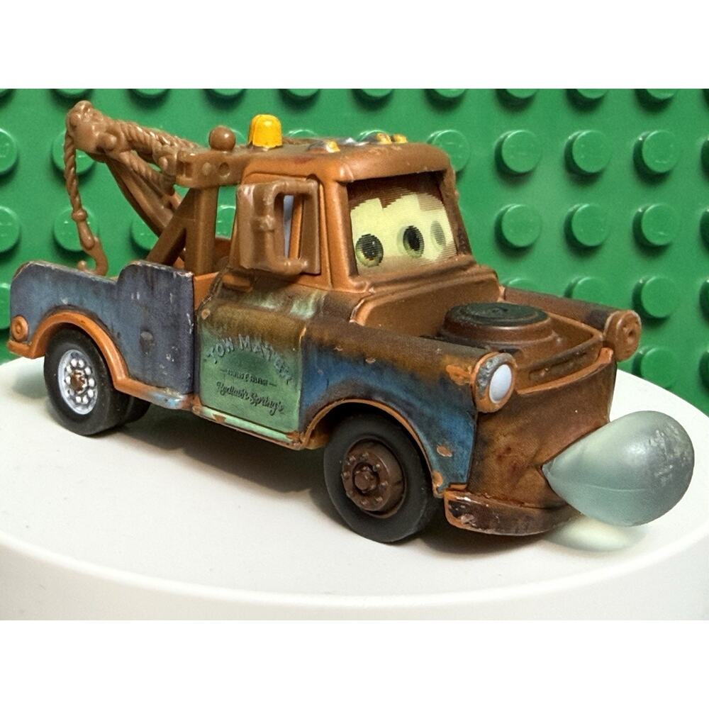 Disney Pixar Cars Final Lap Blowing Bubbles Mater Diecast Metal 1:55 Lenticular